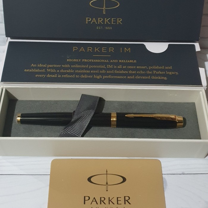 

Pulpen Parker Original IM New LQ Black GT Roller Ball Free Grafir Nama