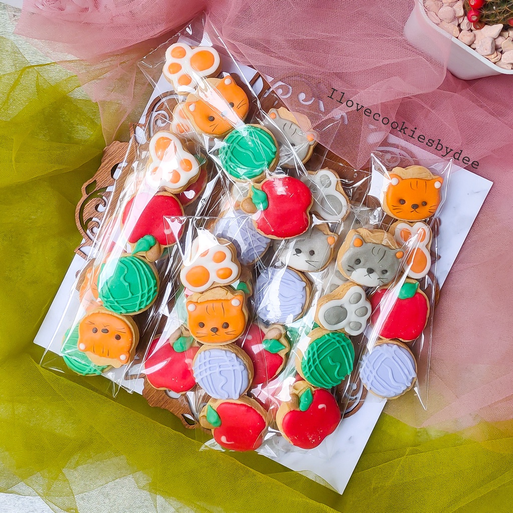 

COOKIES KARAKTER KUCING KITTY SOUVENIR BIRTHDAY