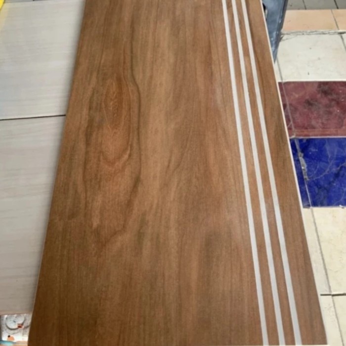 granit keramik tangga motip kayu 30x60 murah