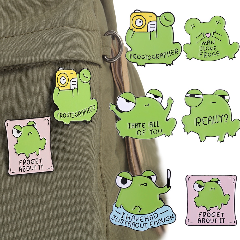 Tas Ransel Lucu Pakaian Jaket Bros Pria Untuk Teman Anak Froggy Enamel Pin Wanita Kartun Froggy Badge Custom Hewan Bros Logam Kawaii Kepribadian Surat Perhiasan Hadiah