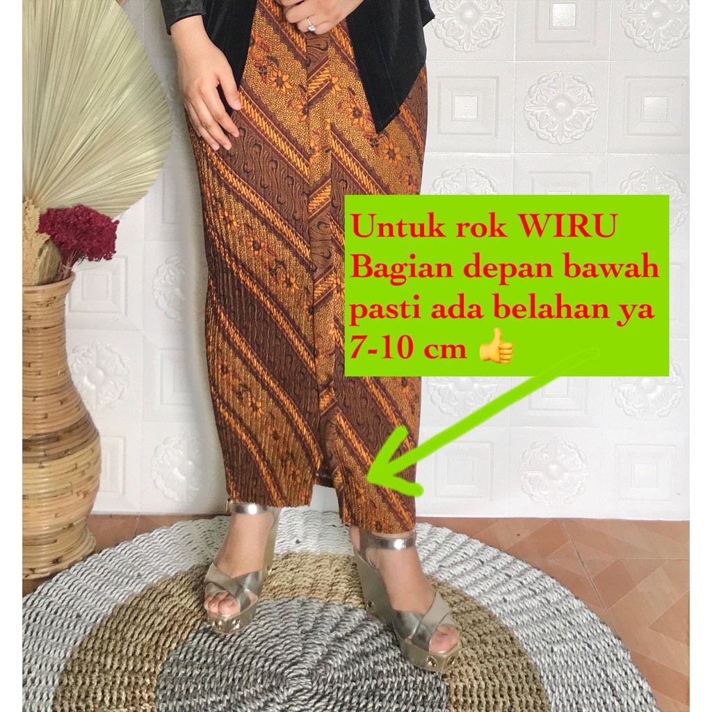 Rok Plisket batik wiron motif daun