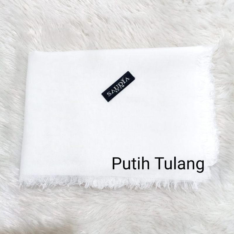 hijab segi empat saudia/segi empat saudia rawis/hijab segi empat saudia warna putih tulang/hijab sek