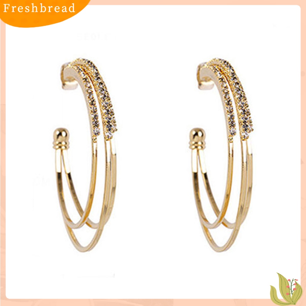 &lt; Freshbread &gt; 1pasang Anting Hoop Bulat Indah Berlian Imitasi Mengkilap Bentuk C Tiga Lapis Wanita Anting-Anting Aksesori Perempuan