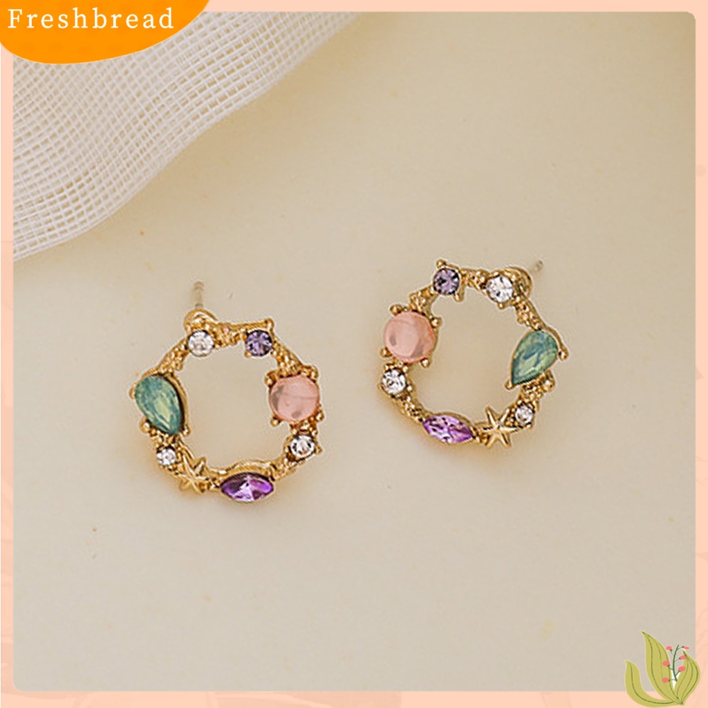 &lt; Freshbread &gt; 1pasang Alloy Studs Earrings Indah Geometris Berlian Imitasi Wreath Piercing Ear Studs Untuk Kehidupan Sehari-Hari