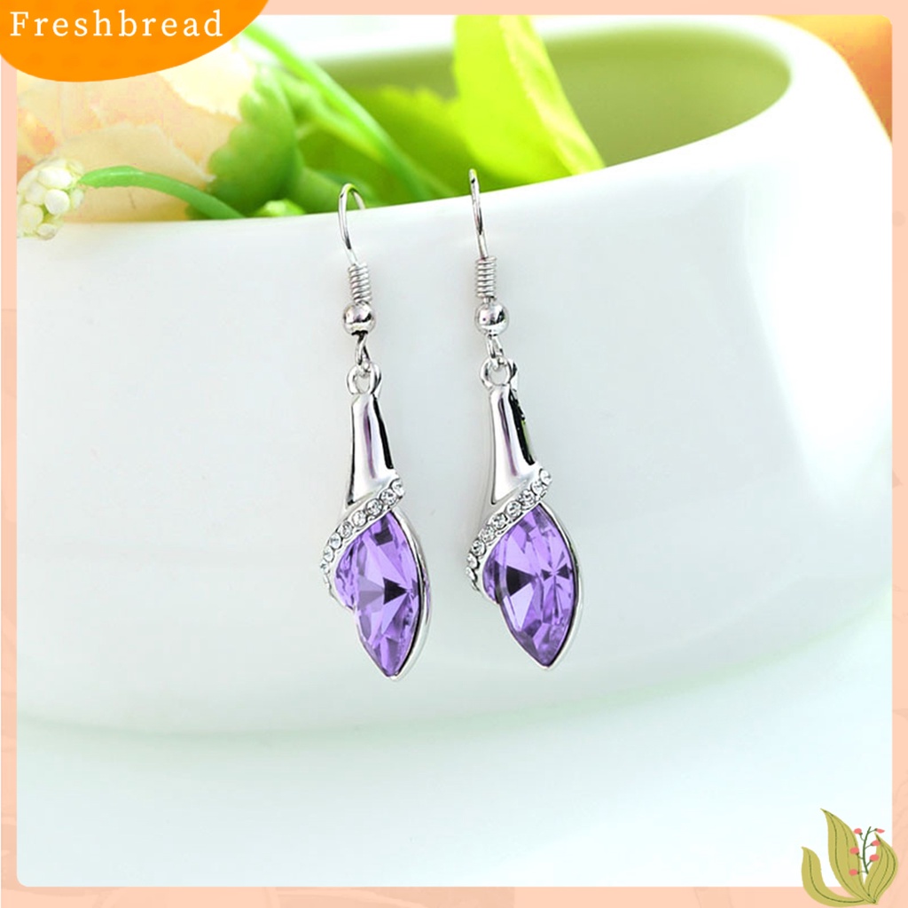 &lt; Freshbread &gt; 1pasang Anting Liontin Berkilau Gaya Sederhana Bentuk Kreatif Elegan Warna Vibrant Hias Alloy Permata Imitasi Tetesan Air Wanita Anting Menjuntai Untuk Wanita