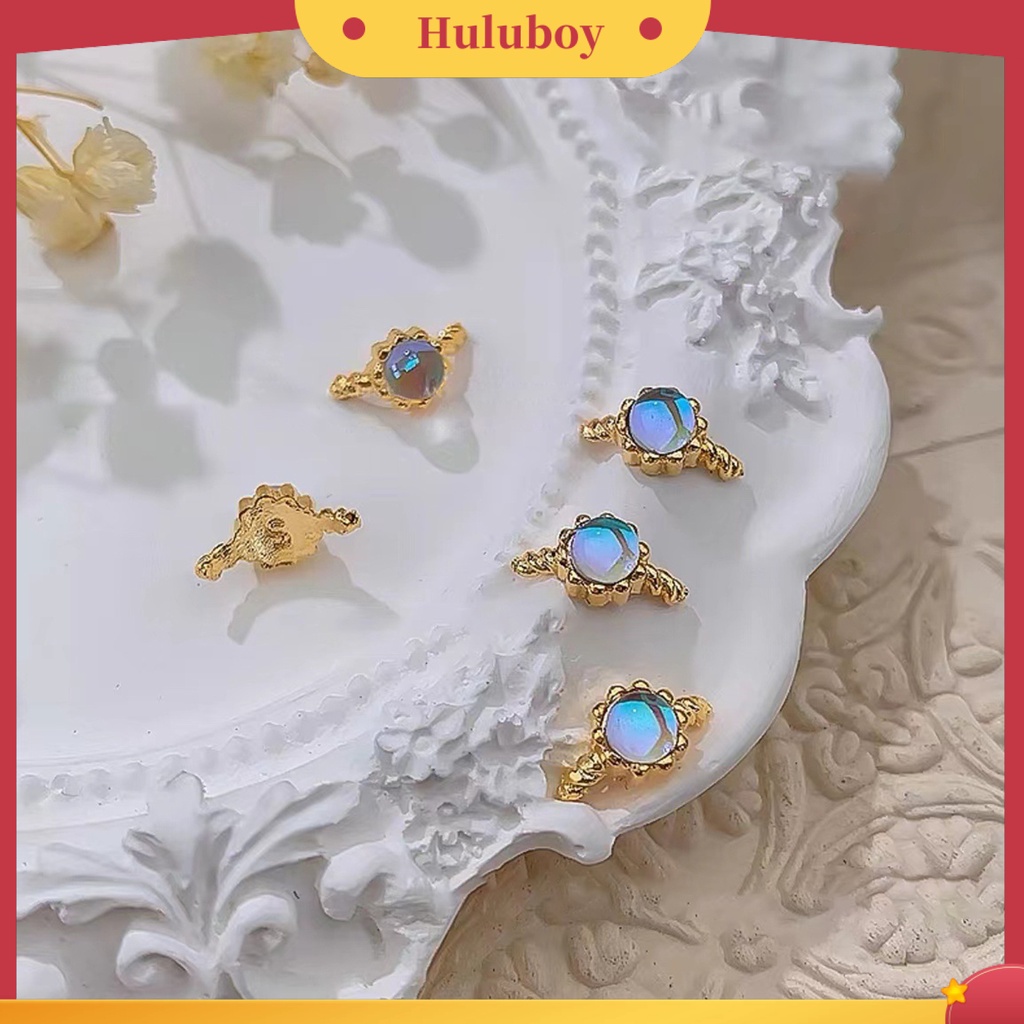 {In Stock} 5Pcs Kuku Berlian Imitasi Bersinar Stunning Efek Visual Tiga Dimensi Tidak Jatuh DIY Gloss Tinggi Mempesona Kuku Ornamen Paduan Desain Manicure Perlengkapan Kuku