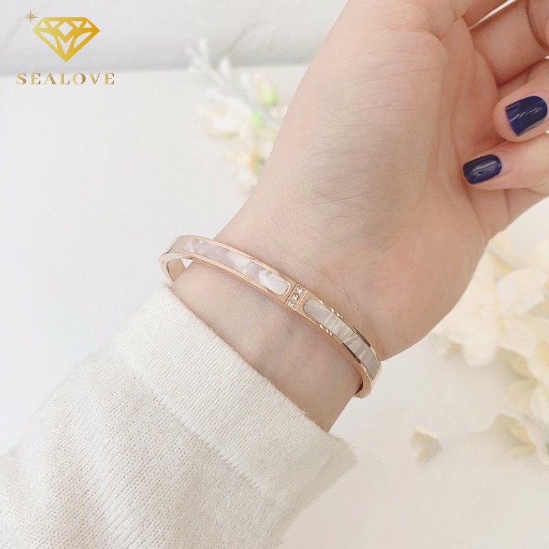 Gelang titanium Wanita Anti Karat Berlian Shell Emas 18K Aksesoris Mewah Korean Style COD