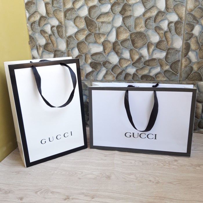 

Paperbag Gucci Shopping Bag Branded Pembungkus Kado Hadiah