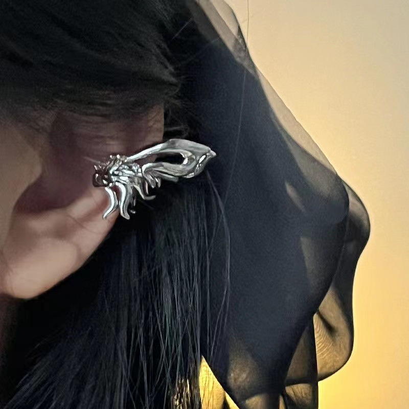 Klip Telinga Elf Kupu-Kupu Baru Perempuan Klip Telinga Tanpa Tindik Desain Niche Merasakan Gaya Dingin High-End Telinga Gantung Anting Earrings