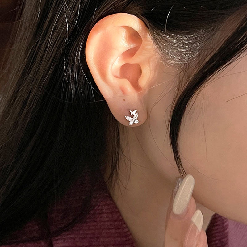 1pasang Korea Sederhana Wanita S925 Perak Emas Zirkon Kupu-Kupu Baja Titanium Telinga Pejantan Fashion Perhiasan Stud Earrings