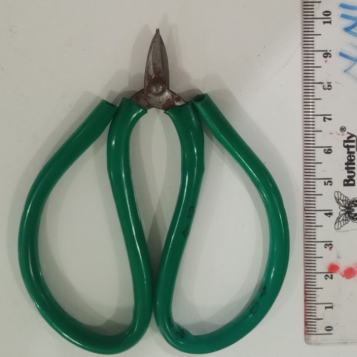 

HandleChain Scissors / Gunting