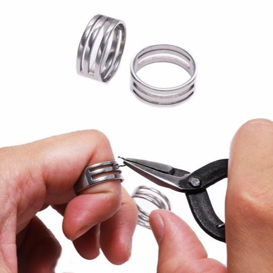 Alat bantu buka / tutup ring cincin