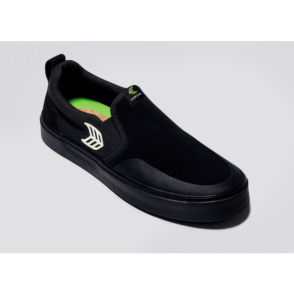Cariuma Slip On Pro All Black