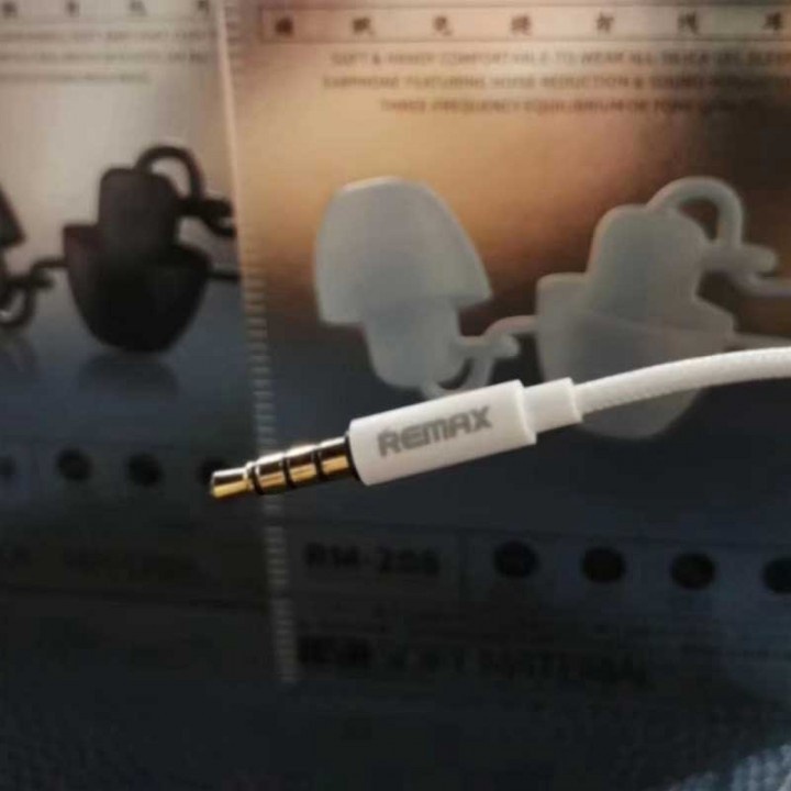 854 REMAX RM-208 - Hands-free Sleep Silicone Wired 3.5mm Stereo Earphone