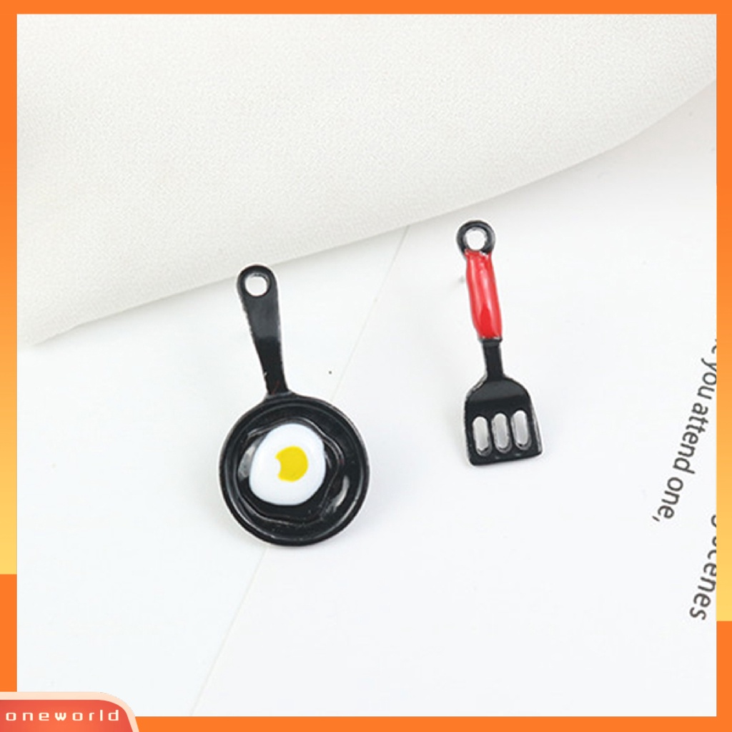 [WOD] 1pasang Ear Studs Lucu Asimetris Alloy Goreng Telur Pan Sekop Liontin Anting Untuk Hadiah