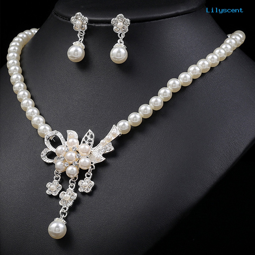 [LS]1 Set Wanita Kalung Manik-Manik Glossy Mutiara Imitasi Berlian Imitasi Tertanam Bunga Pengantin Kalung Stud Anting Kit Pernikahan Perhiasan