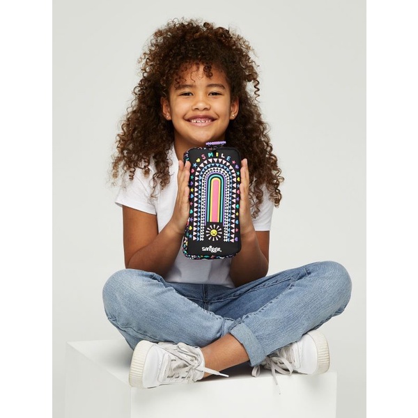 

OMYGOOSE SMIGGLE BETTER TOGETHER POCKET CHARACTER PENCIL CASE