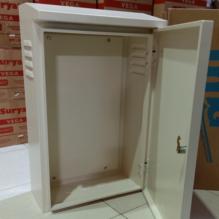 UMG Box Panel Listrik Topi Outdoor 40 X 50 X 20