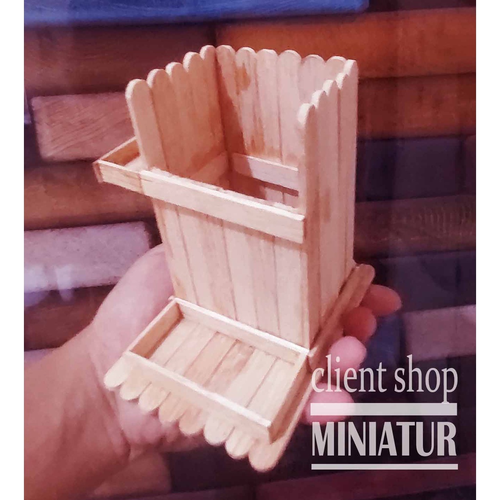 

Tempat Pensil dengan bahan Stik Es krim