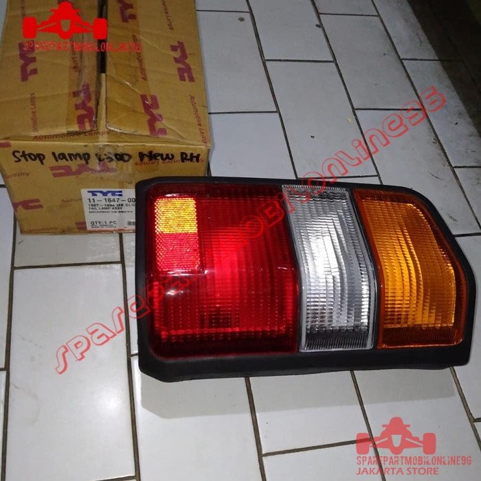 Stop Lamp Lampu Belakang Mitsubishi L300 Wagon New 1987 - 1994 TYC