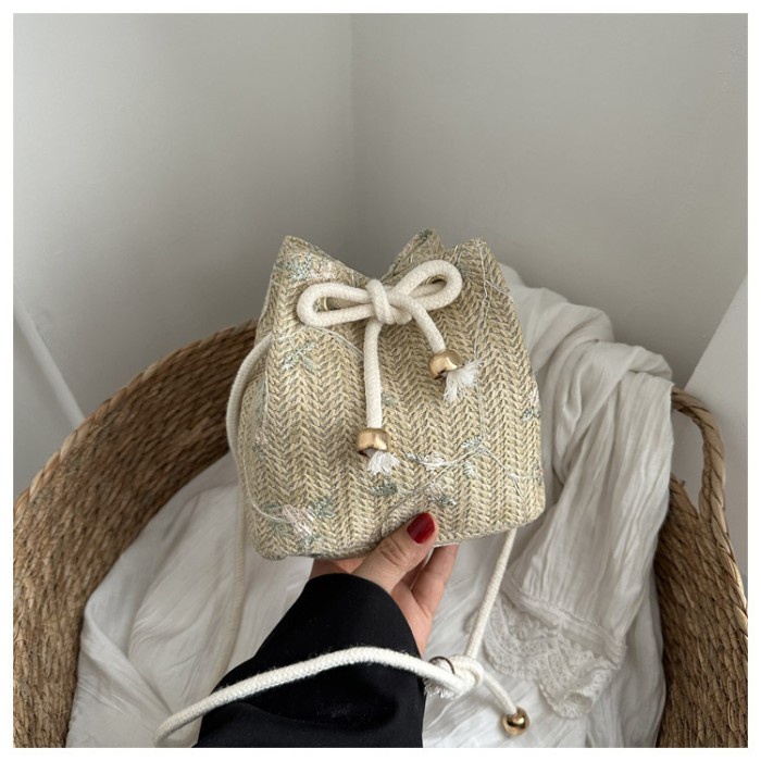 Promo - Tas Serut Selempang Bahan Anyaman Jerami Motif Lace/Slingbag Mini Lace - Khaki - Sedia tas s