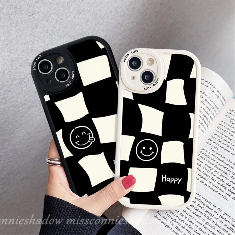 IPHONE Casing Pasangan Wajah Senyum Lucu Kotak-Kotak Hitam Putih Sederhana Kompatibel Untuk Iphone7Plus Xr11 12 14 13 Pro Max7 8 6 6s 14 Plus X XS MAX SE 2020 Lembut TPU Penutup Belakang