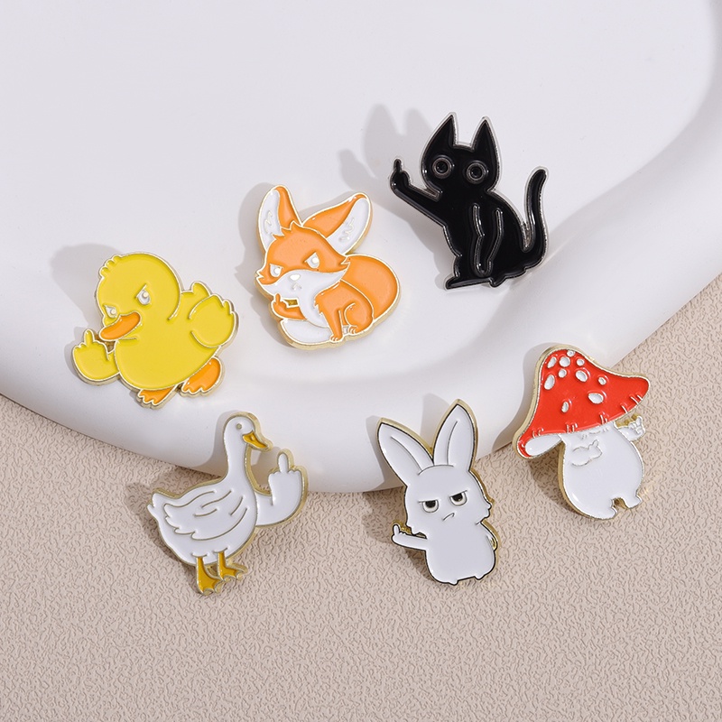 Kartun Jamur Enamel Pin Bebek Angsa Kelinci Gerakan Hewan Indah Bros Anak Lencana Kerah Ransel Topi Teman Aksesoris