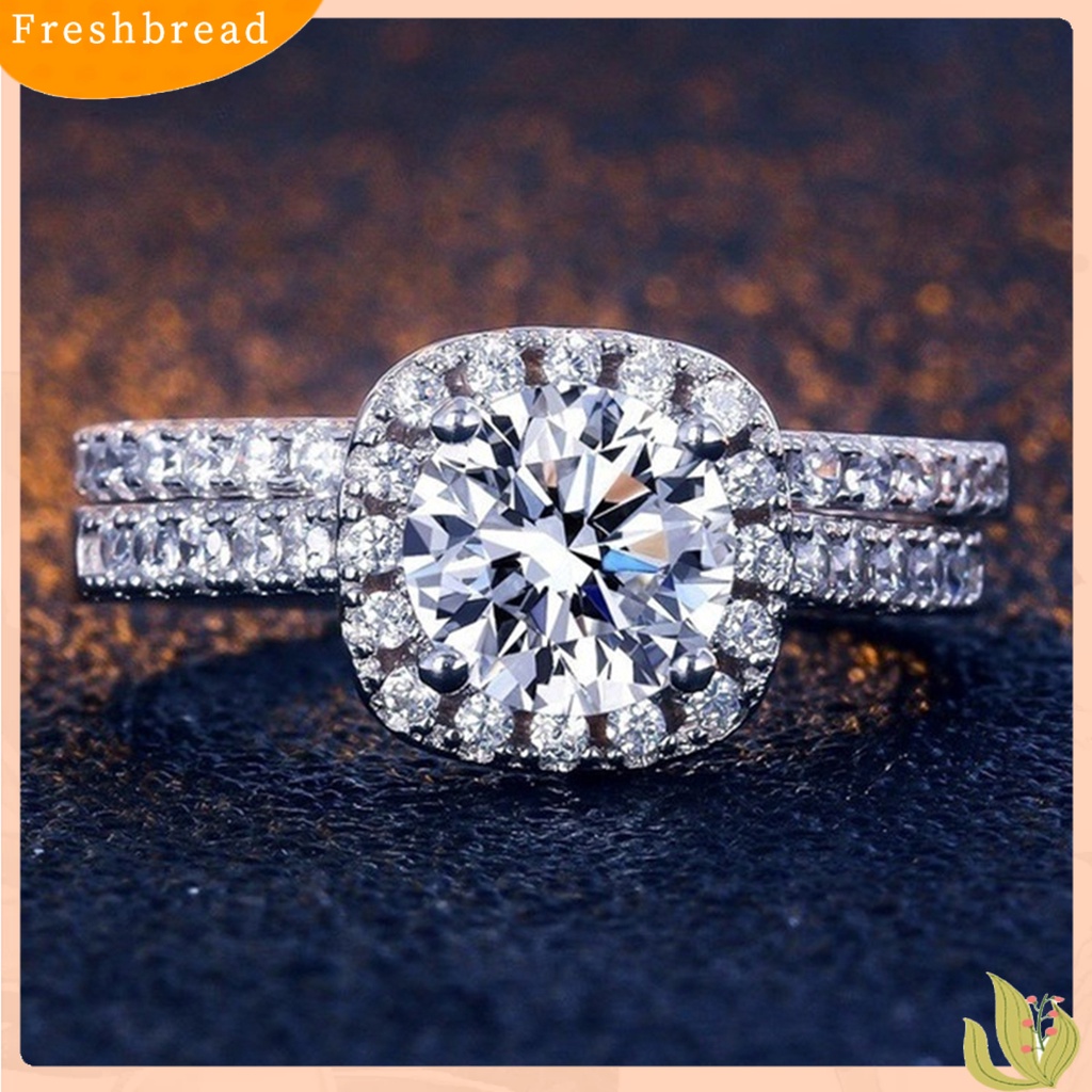 &lt; Freshbread &gt; 1pasang Cincin Couple Geometris Persegi Berlian Imitasi Perhiasan Cincin Kilau Terang Indah Untuk Pernikahan