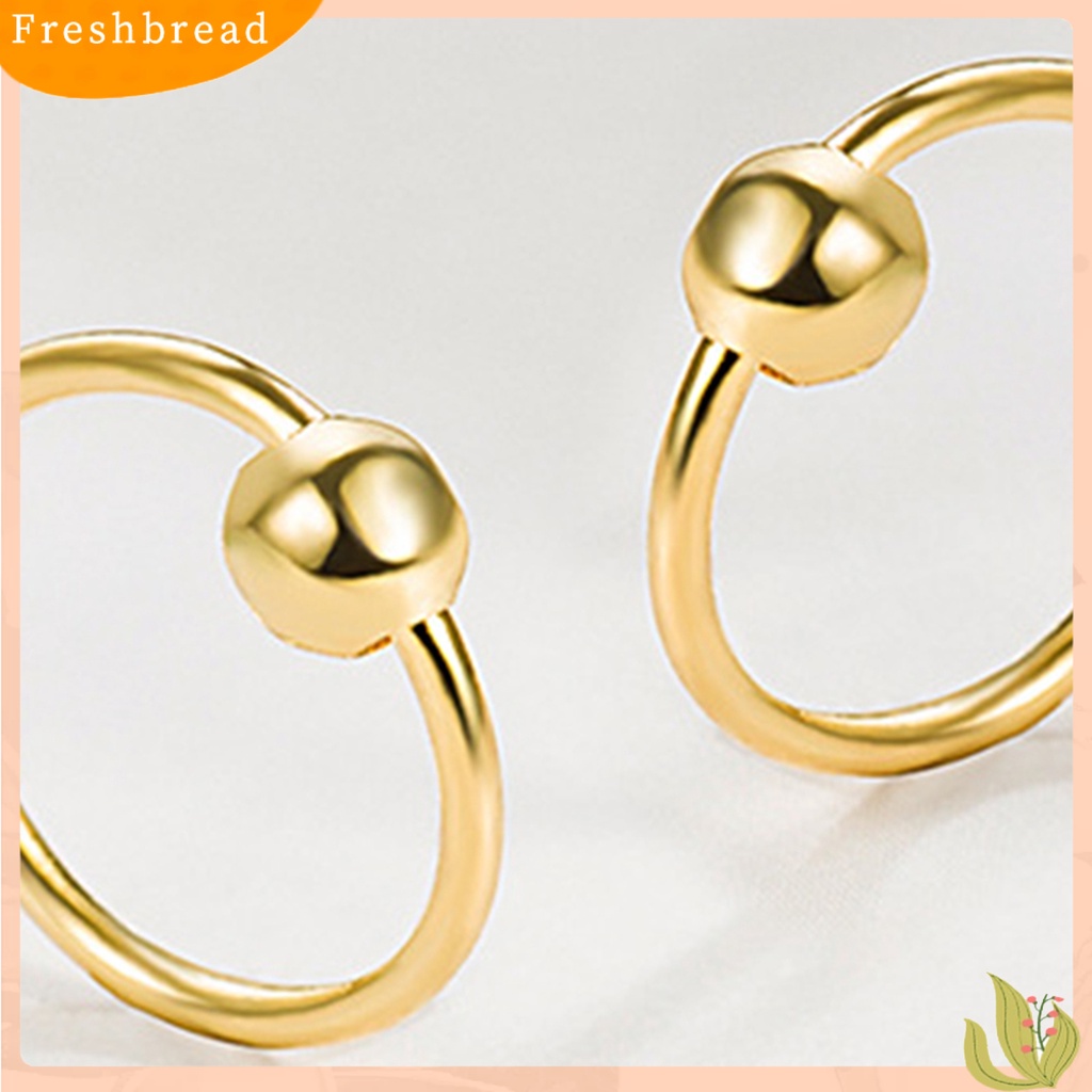 &lt; Freshbread &gt; 2Pcs Ear Studs Circle Round Ball Perhiasan Berongga Keluar Anting Hoop Geometris Untuk Pakaian Sehari-Hari