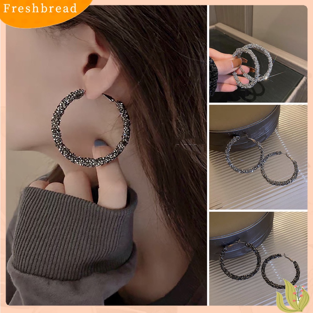 &lt; Freshbread &gt; 1pasang Anting Hoop Temperamen Elegan Berlian Imitasi Mengkilap Hias Berkilau Hadiah Wanita Anting Bulat Pesona Perhiasan Aksesori Busana