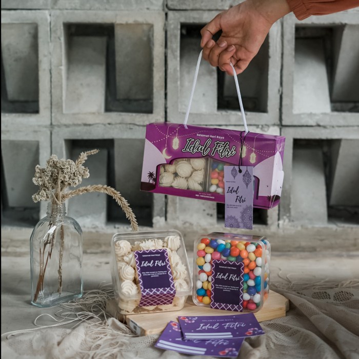 

HAMPERS KUE KERING LEBARAN ISI 2 / PAKET KUE KERING ISI 2 / IDUL FITRI