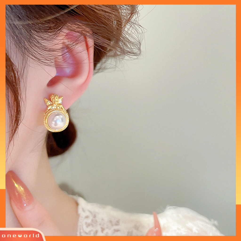 [OWR] 1pasang Ear Studs Golden Angel Elegan Temperamen Geometris Bulat High Gloss Mutiara Imitasi Wanita Anting Perhiasan Aksesoris