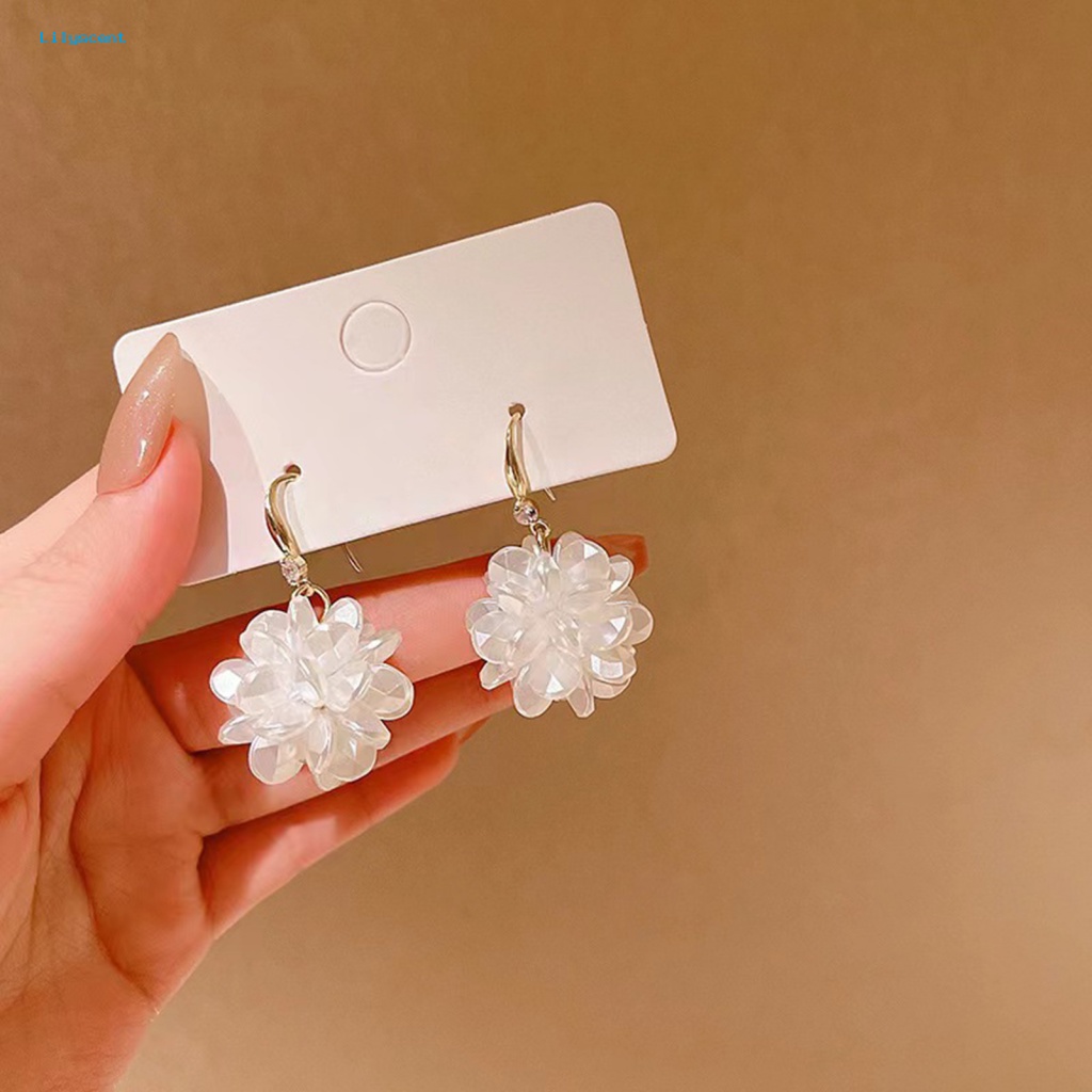 Lilyscent 1pasang Dainty Women Earrings Perhiasan Aksesoris Putih Mengkilap Bunga Menjuntai Anting Temperamen