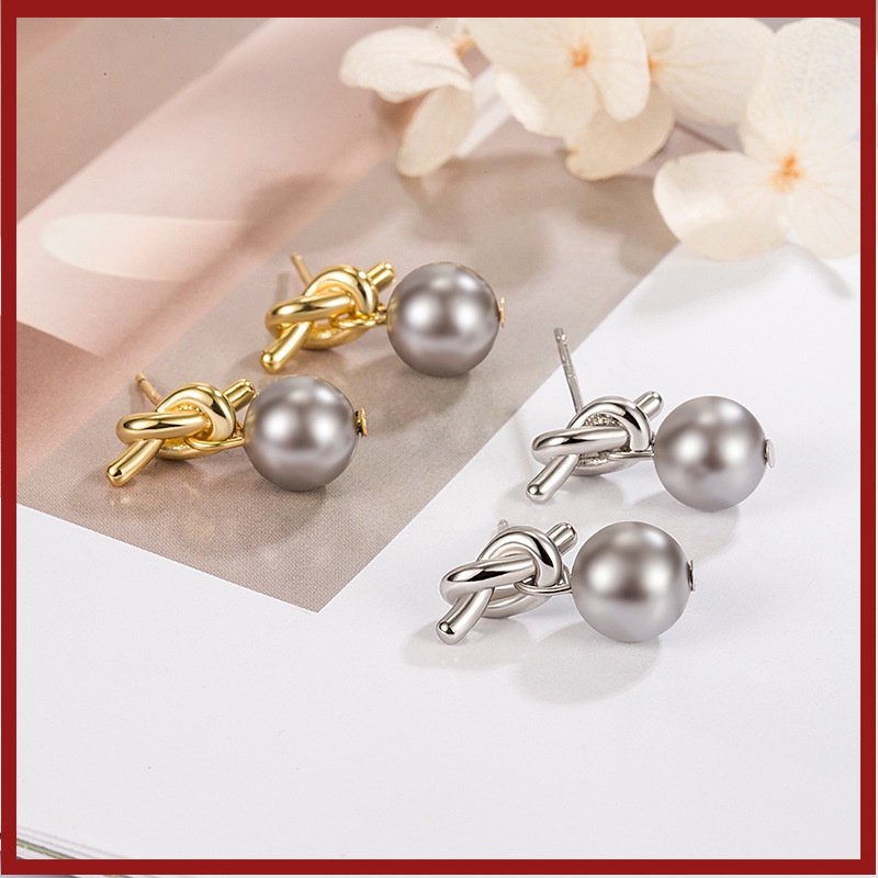 Anting Mutiara Shell Abu Hias Emas 18K Rasa Sederhana Dan Canggih U1805