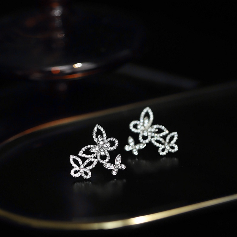 French Elegant Butterfly Indah Berlian Imitasi Temperamen Mode Gaya Baru Anting Unik