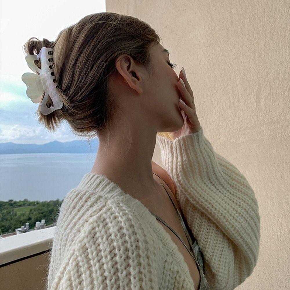 AUGUSTINA Love Heart Hair Claw Temperamen Geometris Kreatif Untuk Gadis Asam Asetat Hiu Klip Hiasan Kepala Besar Untuk Wanita Women Hair Clip