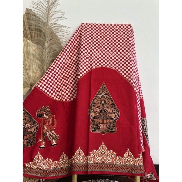 Kain Batik Laweyan Solo Motif gunungan wayang merah ( Premium )
