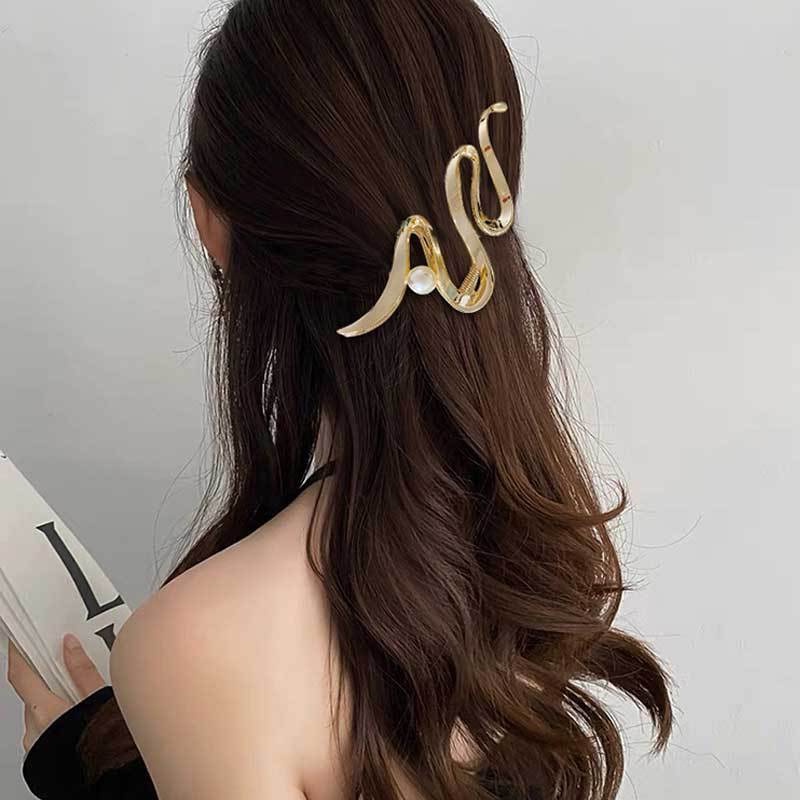 Mutiara Imitasi Sederhana Paduan Hiu Klip Korea INS Gaya Wanita Gadis Elegan Ponytail Holder Aksesoris Rambut Vintage Bentuk Tidak Teratur Gelombang Geometris Berongga Besar Cakar Rambut