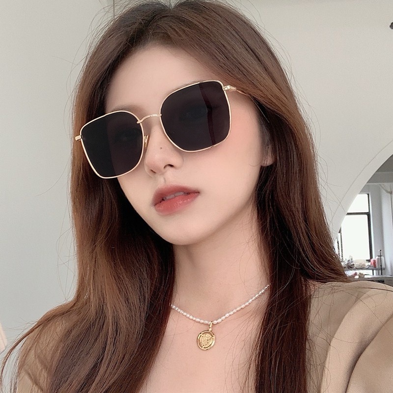 Papaozhu Trendi Bingkai Persegi Besar Kacamata Hitam Untuk Wanita Pria Perlindungan UV400 Over Sized Shades Fashion Liburan Mengemudi Kacamata