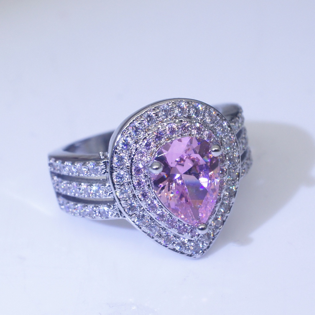 Goldkingdom Aksesoris Perhiasan Fashion Ready Stock Kreatif Tiga Lapis Cincin Pertunangan Wanita Dengan Tetesan Air Kristal Pink Yang Tertanam Di Cincin Berbentuk Pir