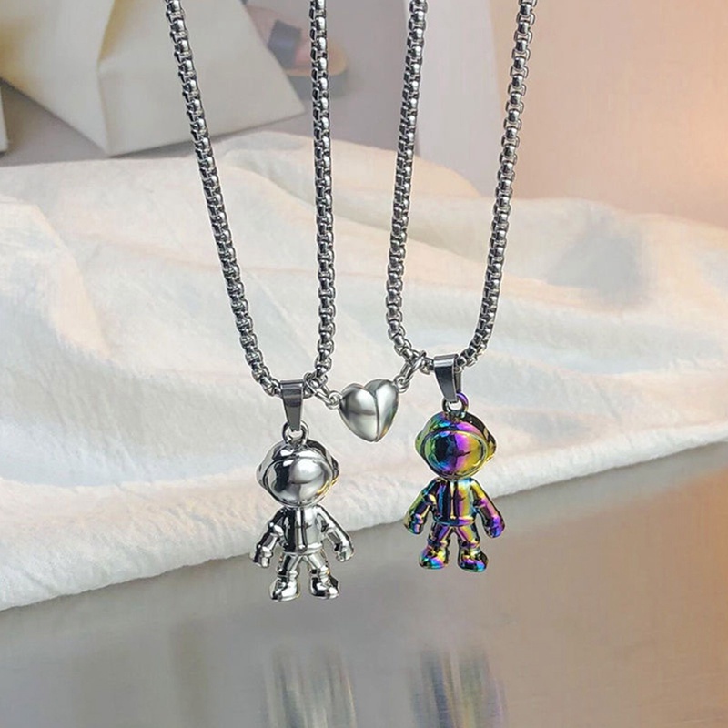 2pcs/set Magnet Menarik Pasangan Kalung Spaceman Charm Jewelry Kalung Rantai Stainless Steel Hadiah Jarak Kekasih Untuk Wanita Pria