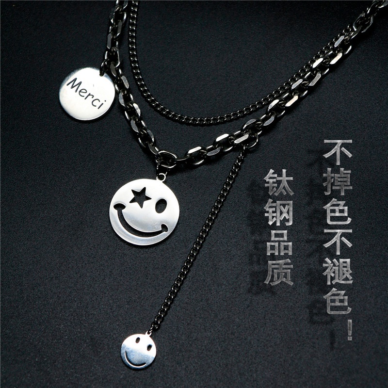 Versi Korea Korean Style Necklace ins Cool Style Smiley Face Kalung Rantai Liontin Lapisan Ganda Unik Titanium Steel Kalung Rantai Klavikula