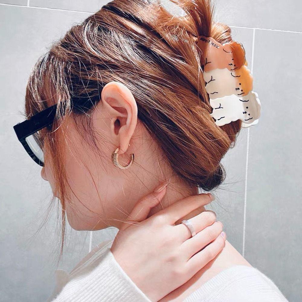 Agustina Acetate Dog Hair Claw Kreatif Elegan Fashion Hiasan Kepala Hewan Geometris Hairgrip Untuk Gadis Jepit Rambut Besar Ins Korea Hiu Klip