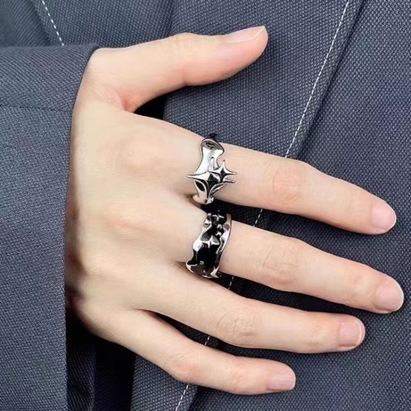 Trendy Keren Logam Geometris Tidak Teratur Starburst Cincin/ Desain Kecil Bintang Bersinar Gelap Pembukaan Netral Cincin/ Aksesoris Perhiasan Yang Dapat Disesuaikan