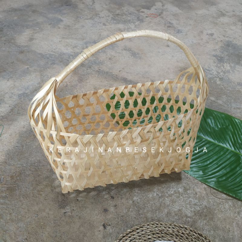 

BESSELLER TAS BELANJA 15X30 T 15CM NATURAL /keranjang bambu/hampers/bingkisan/parsel/lebaran/tas kue kering/oleh oleh