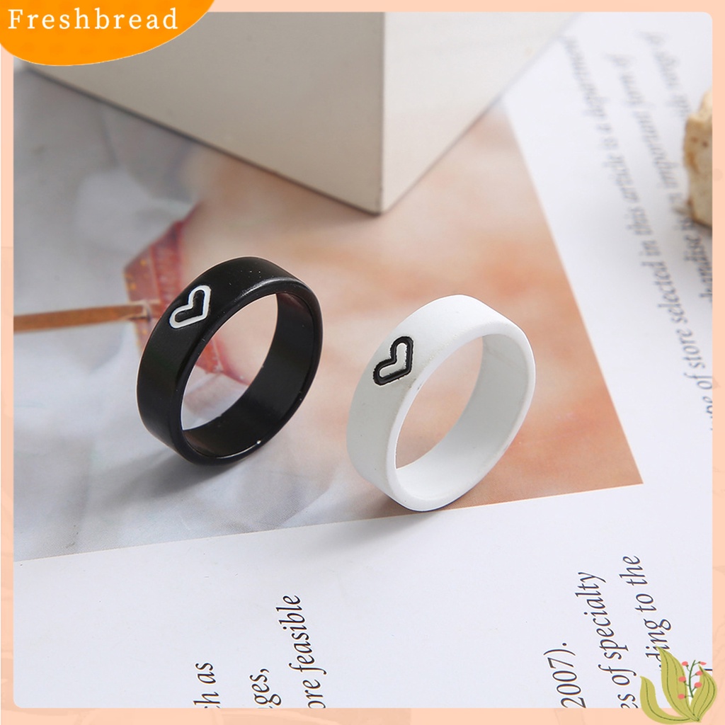 &lt; Freshbread &gt; 1pasang Cincin Pasangan Warna Kontras Temperamen Hadiah Valentine Teman Baik Lucu Berbentuk Hati Jari Cincin Untuk Anniversary