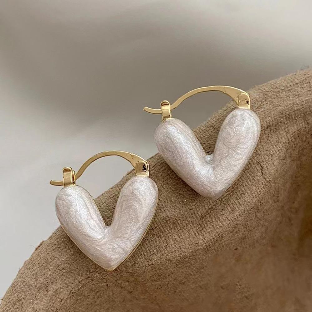 Mxbeauty Anting Hati Indah Vintage Menetes Minyak Manis Temperamen Unik Wanita Ear Stud
