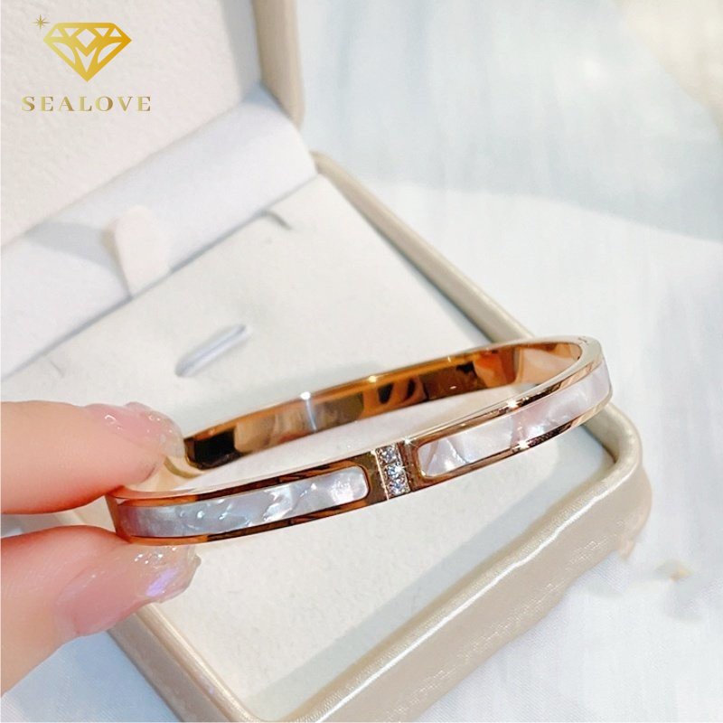 Gelang titanium Wanita Anti Karat Berlian Shell Emas 18K Aksesoris Mewah Korean Style COD