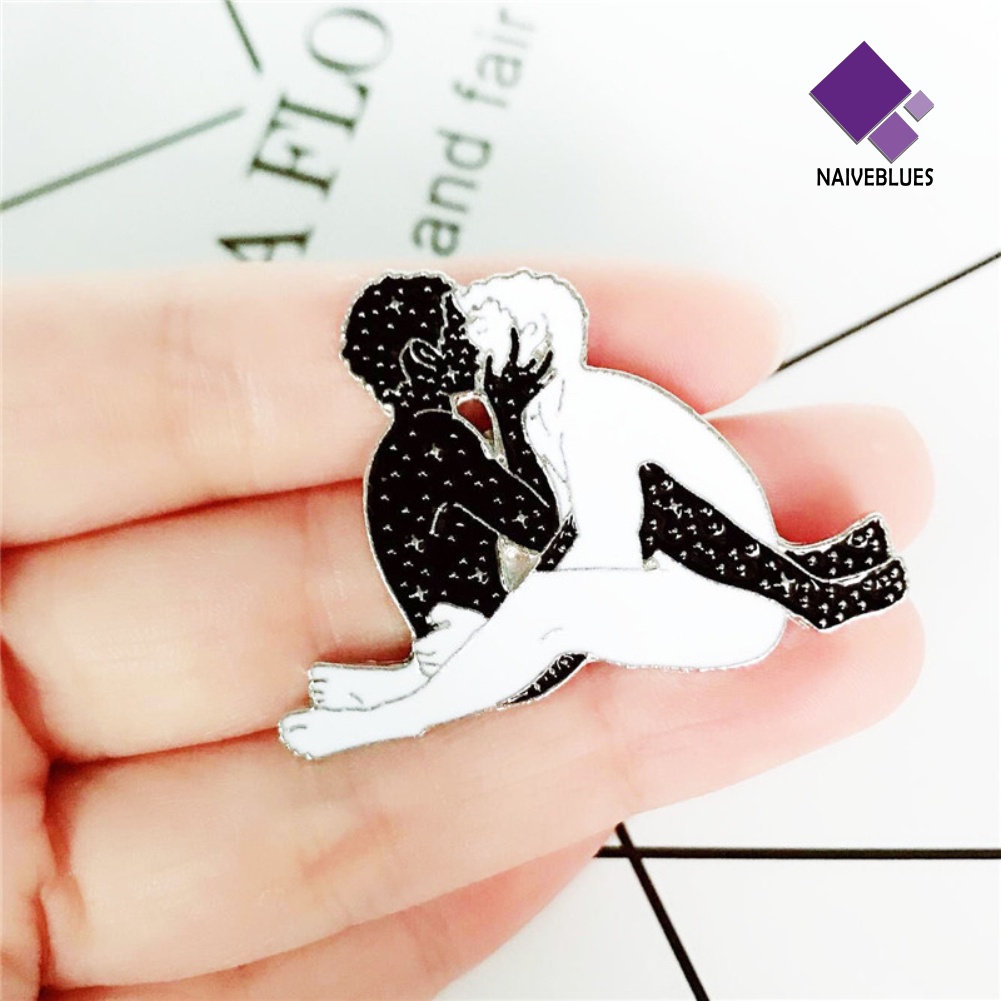 &lt; Naiveblues &gt; Unisex Coupe Embrace Kiss Enamel Bros Pin Ransel Dekorasi Perhiasan