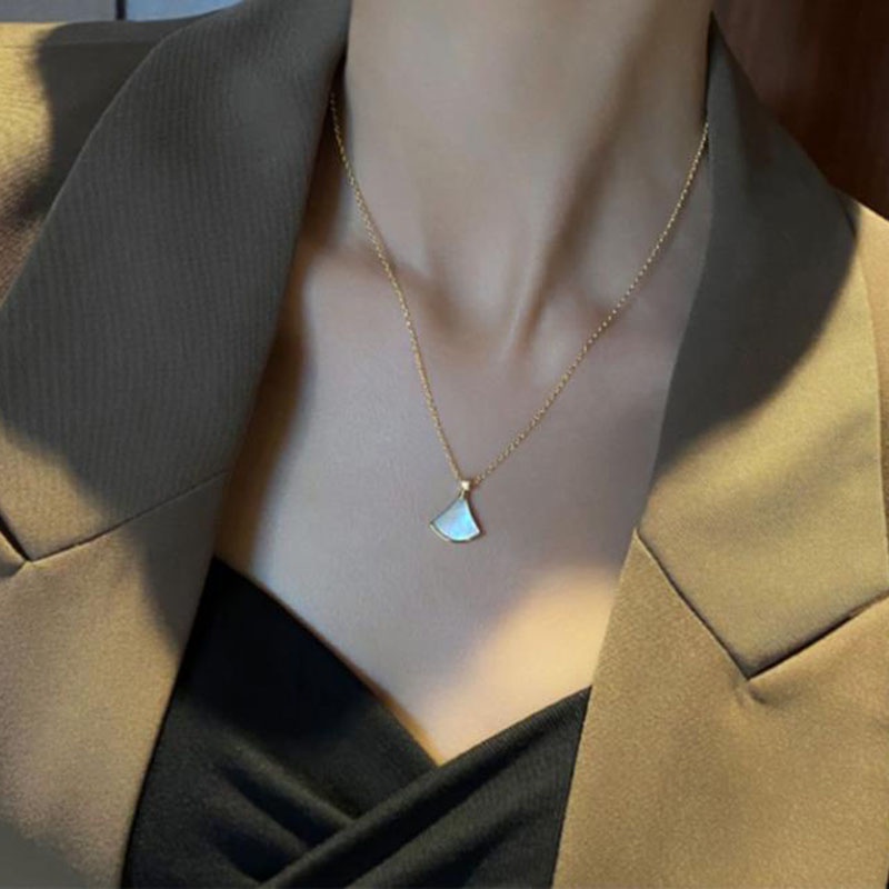 Kalung Geometris Shell Alloy Berlian Imitasi Fashion Untuk Wanita